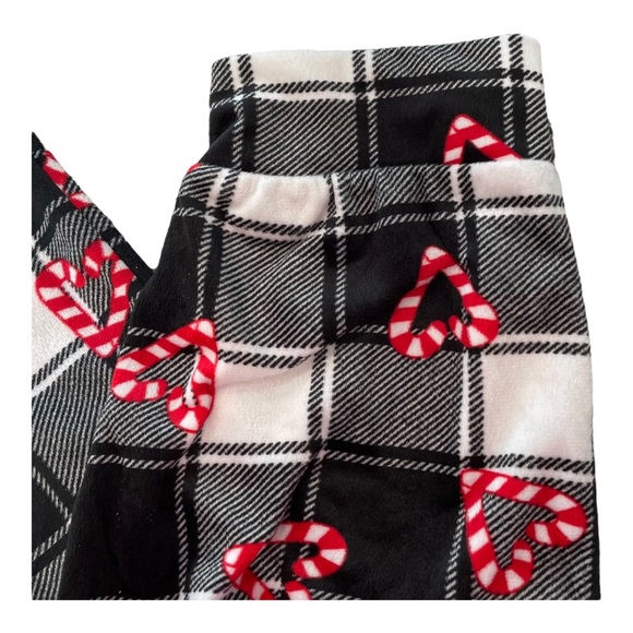 Briefly Stated Women's Candy Cane Hearts Buffalo Plaid Cuffed Sleep Pants - Picture 4 of 5